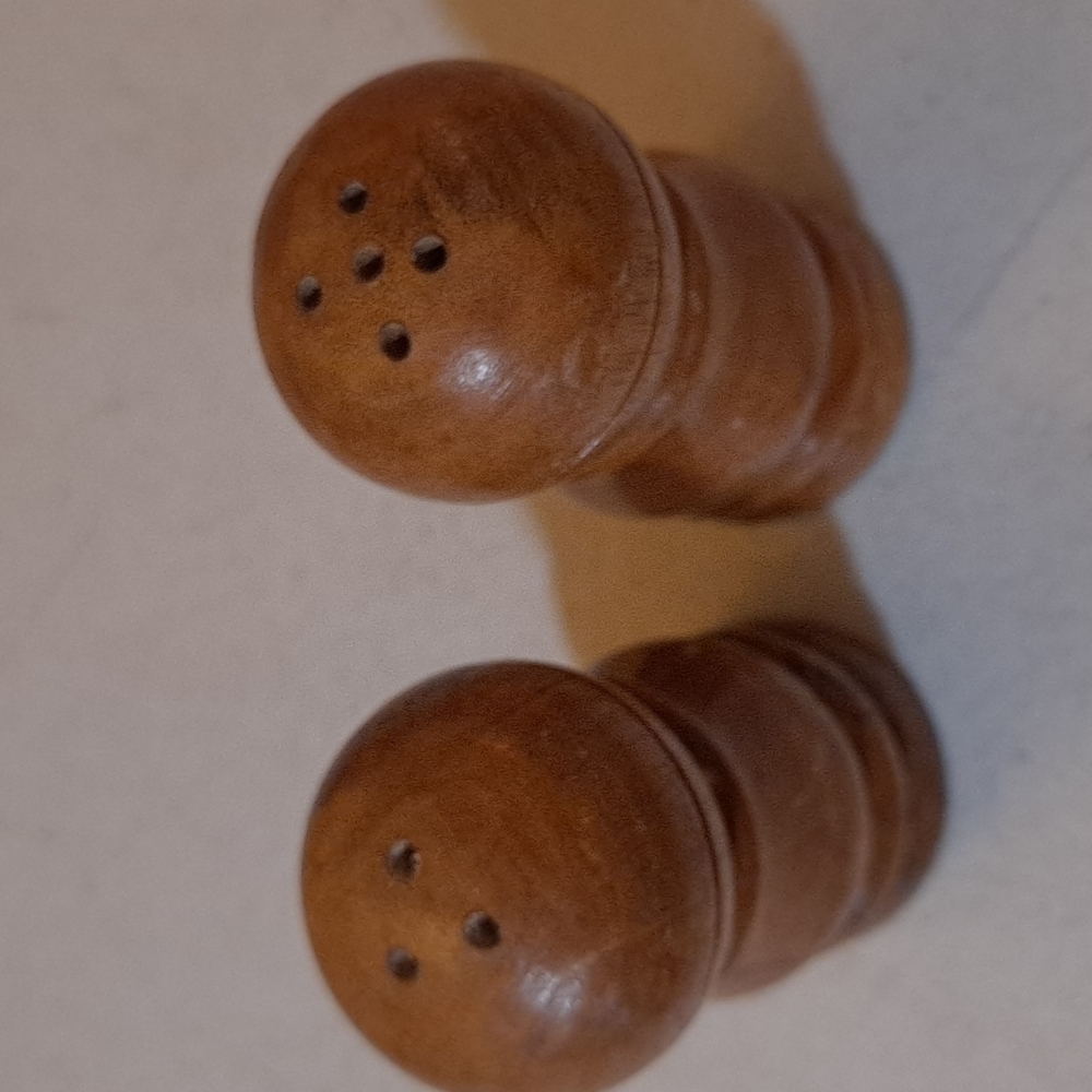 Vintage Souvenir aloha Hawaii salt pepper shakers - Picture 3 of 6